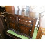 An oak blanket box