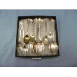 A small assorted of silver flatware weight 256 grams