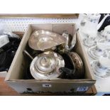 A mixed quantity of silver plate