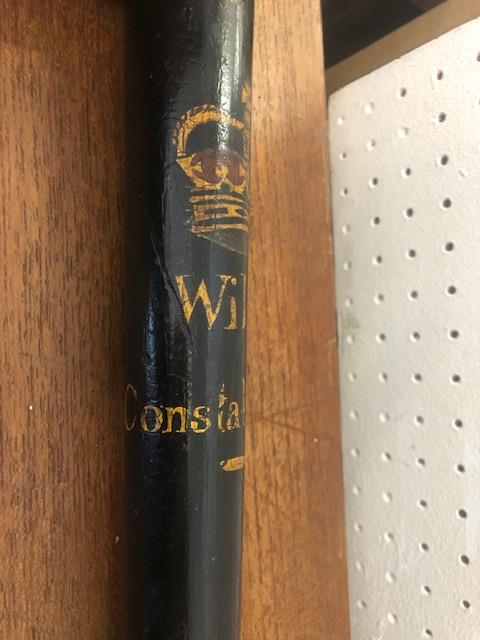 A Victorian turned wood truncheon painted with crown over "Wilts Constabulary" on a black ground - Image 3 of 7