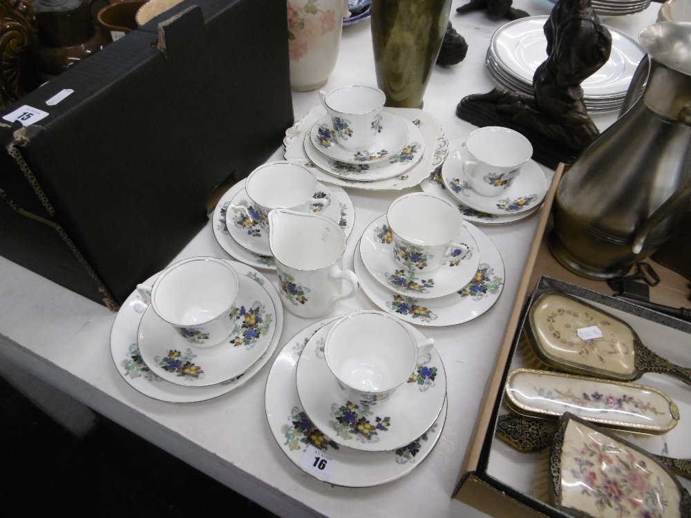 A twenty piece Shelly tea set - Image 5 of 5