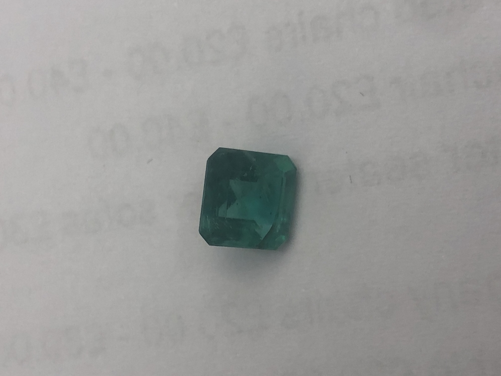 A single loose emerald stone, 1. - Image 8 of 9