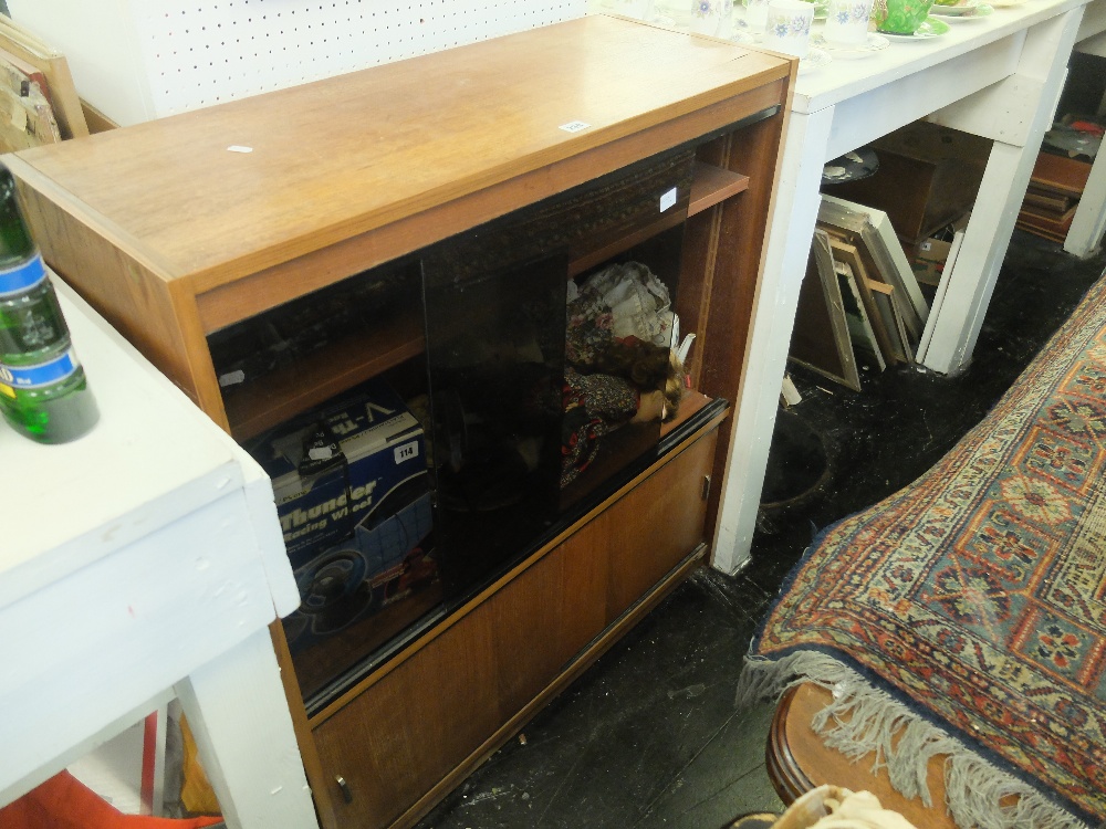 A SMOKED GLASS CABINET - Image 7 of 13