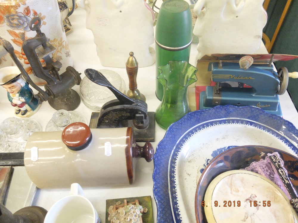 A quantity of assorted oddments - Image 3 of 4