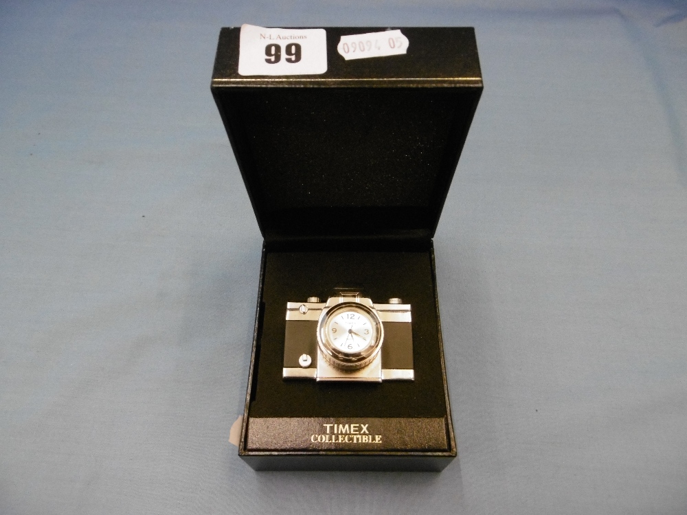 A miniature Timex novelty clock in form of a camera - Image 2 of 5