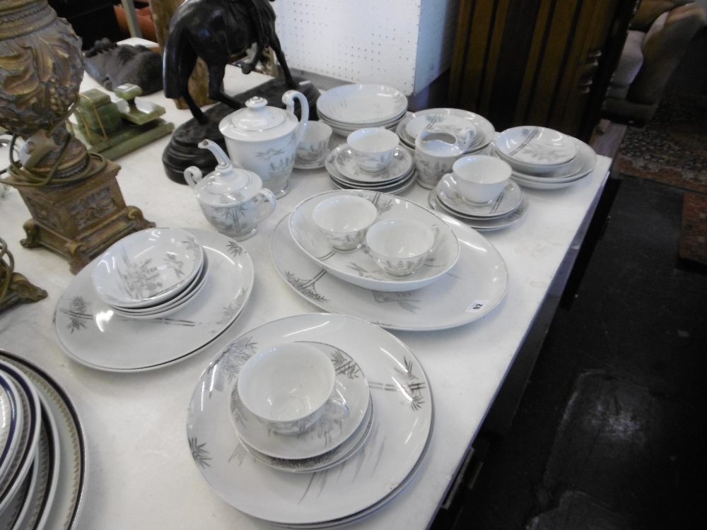 A part tea and dinner set - Image 8 of 12