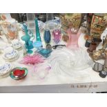 A quantity of assorted vintage glassware including Murano