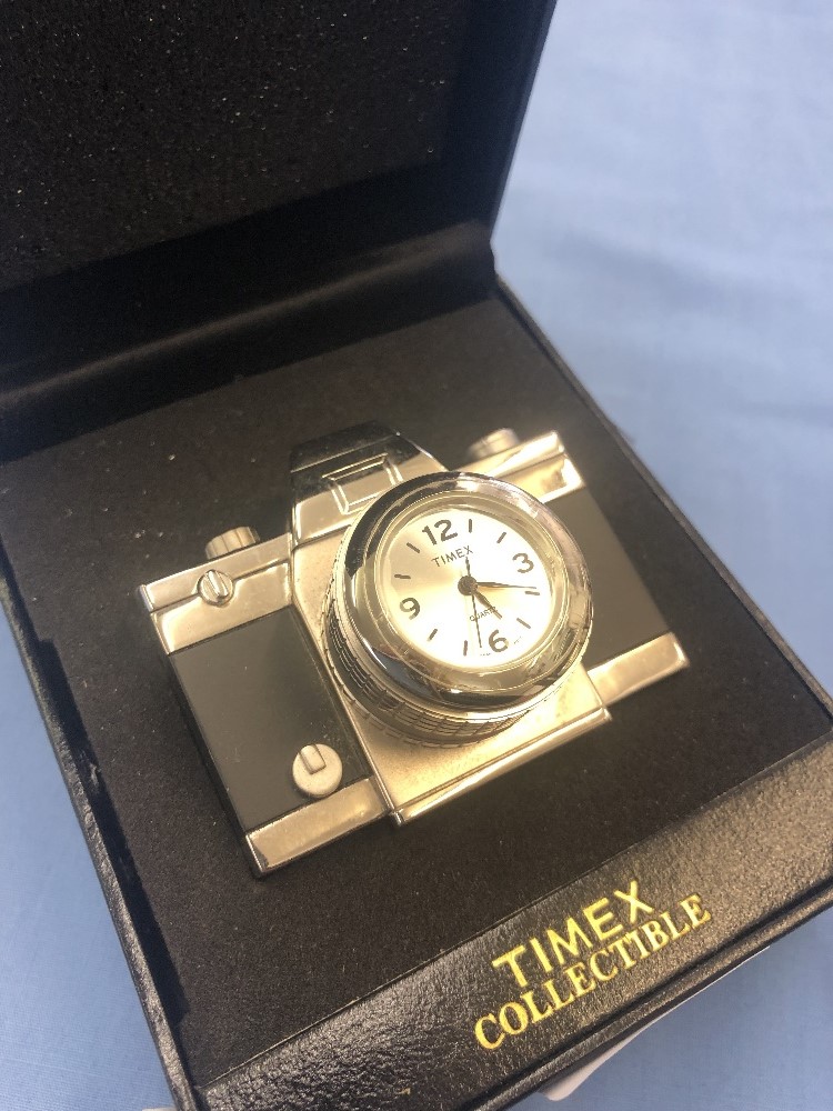 A miniature Timex novelty clock in form of a camera - Image 4 of 5