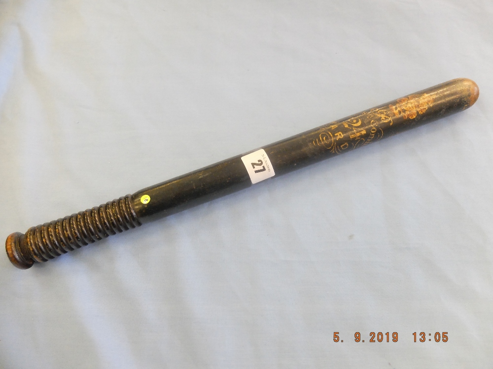 A Victorian turned wood truncheon painted with lion passant guardant over crown over "VR" over "I" - Image 2 of 7