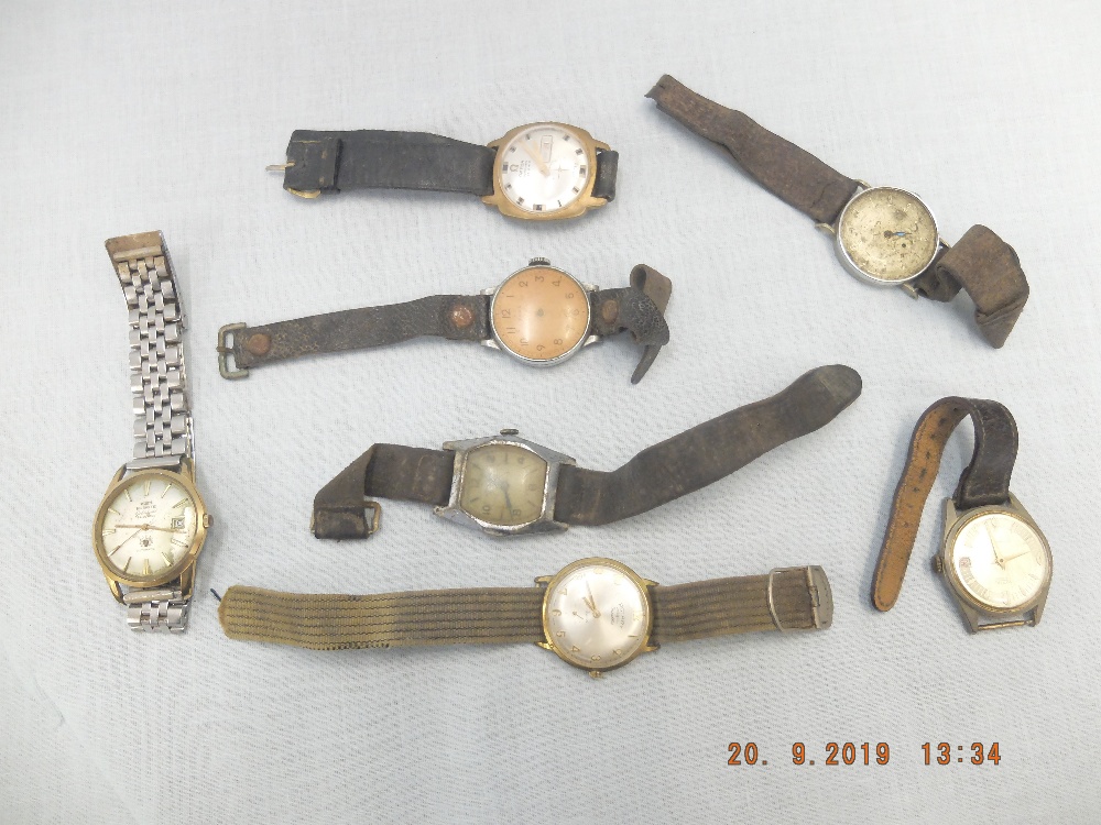 A quantity of seven watches