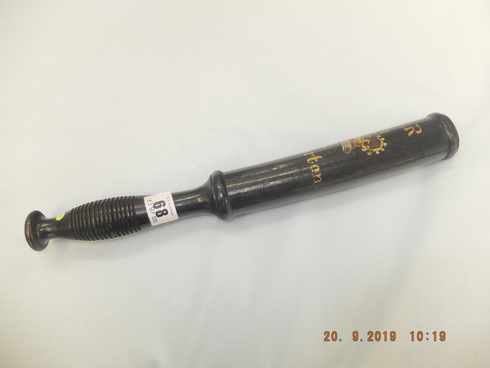 A Victorian oval shaped truncheon, painted with "V. - Image 6 of 6