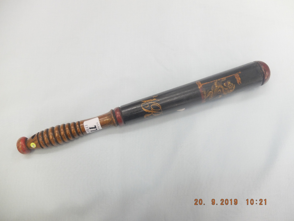 A Victorian turned wood truncheon painted with a rampant lion supporting word "Don" over "VR" on a - Image 7 of 7