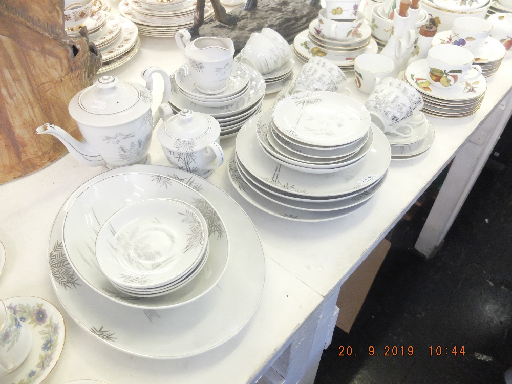A part tea and dinner set - Image 12 of 12