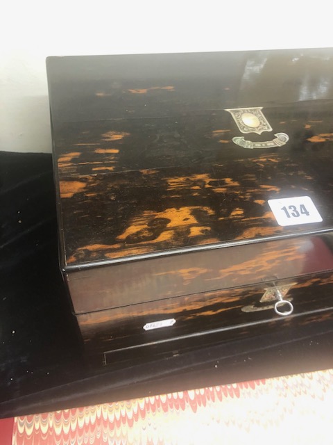 A 19th century coromandel vanity/jewellery box - Image 2 of 16