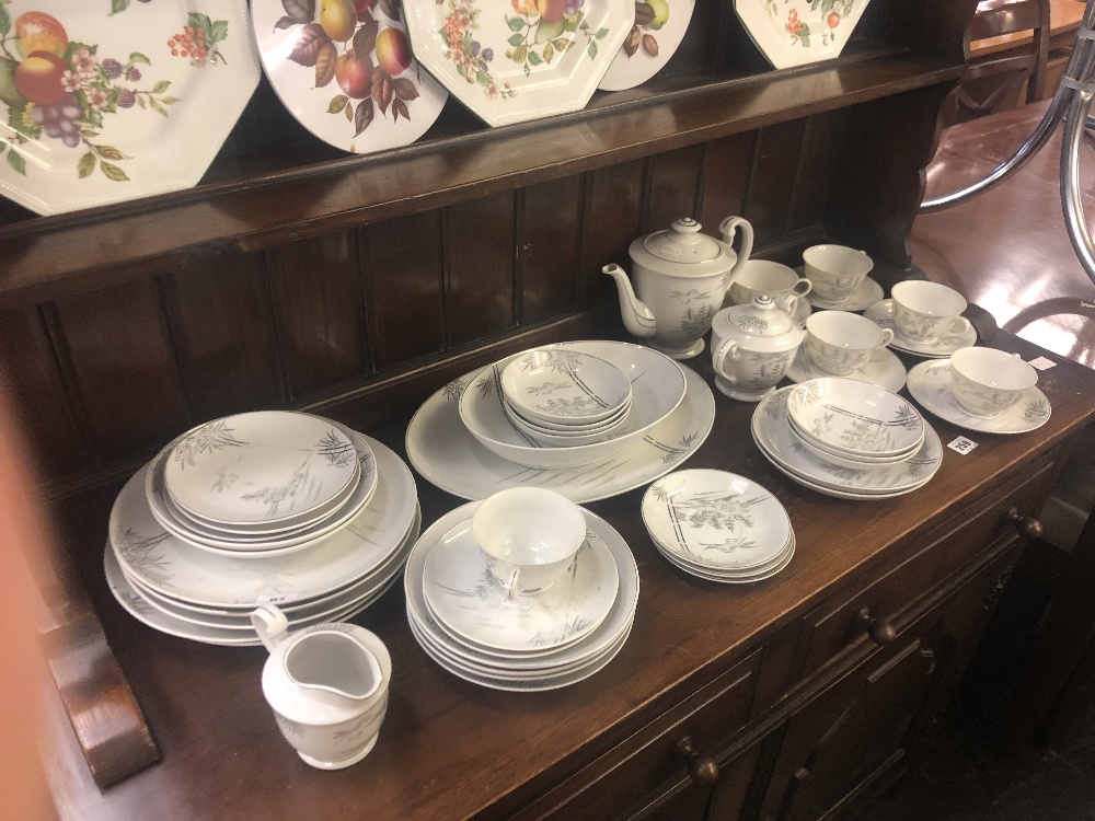 A part tea and dinner set - Image 2 of 4