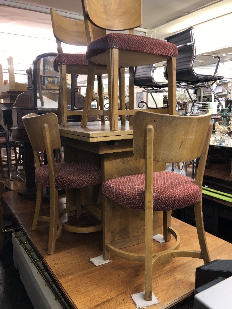 A walnut draw leaf table and six chairs - Image 3 of 5