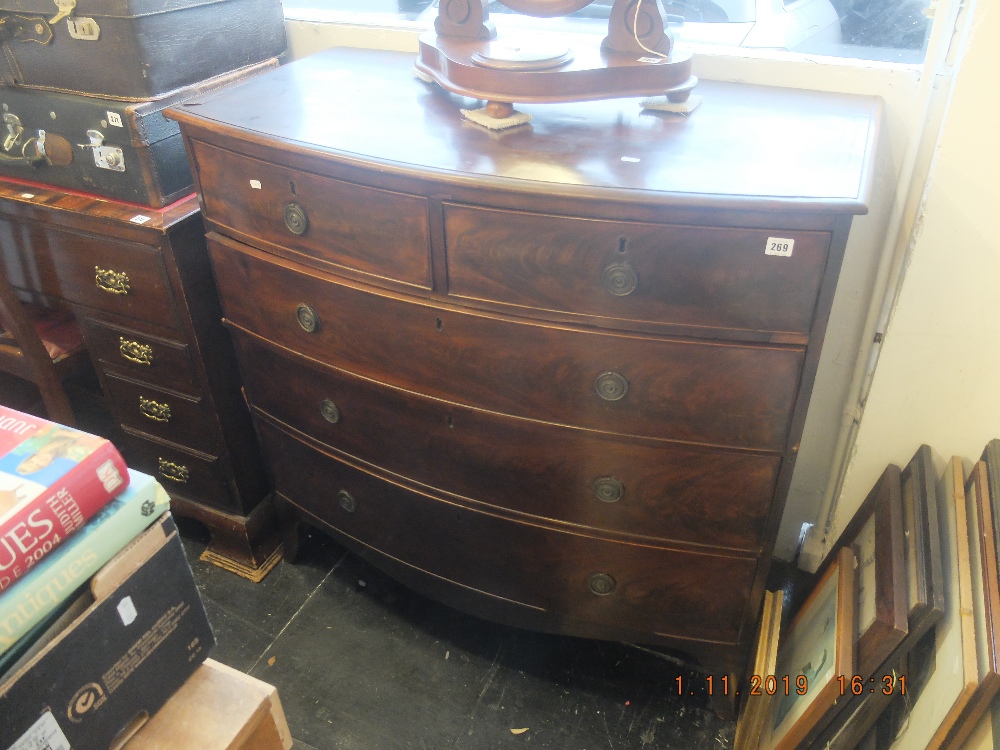 A 19th Century Georgian mahogany chest of drawers on bracket feet - Image 4 of 5