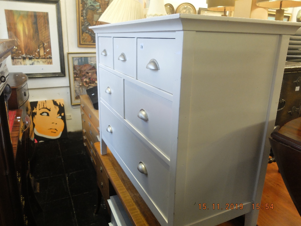 A modern John Lewis white painted chest of six drawers - Image 4 of 4