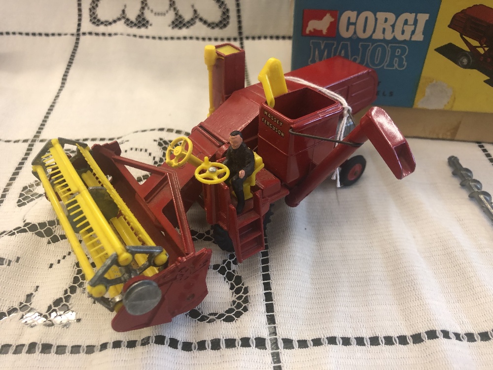 A boxed Corgi Major Massey Ferguson 780 combine harvester - Image 5 of 9