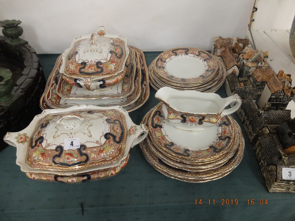 A Lincoln pottery dinner set - Image 5 of 5