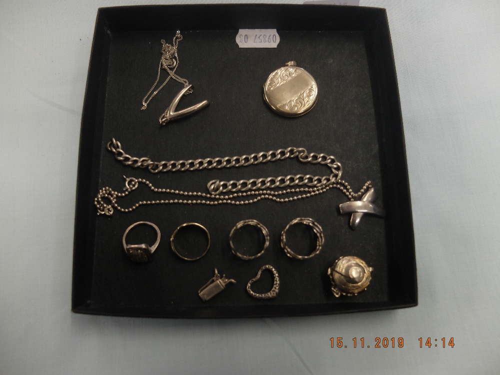 A quantity of silver jewellery