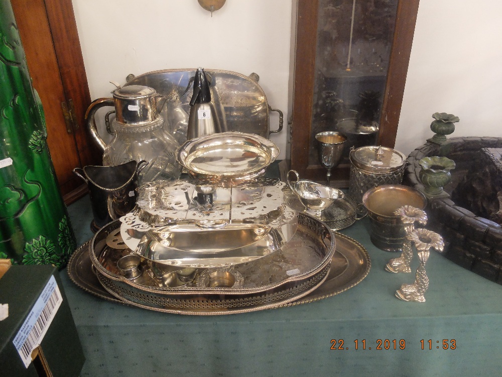 A quantity of assorted silver plate