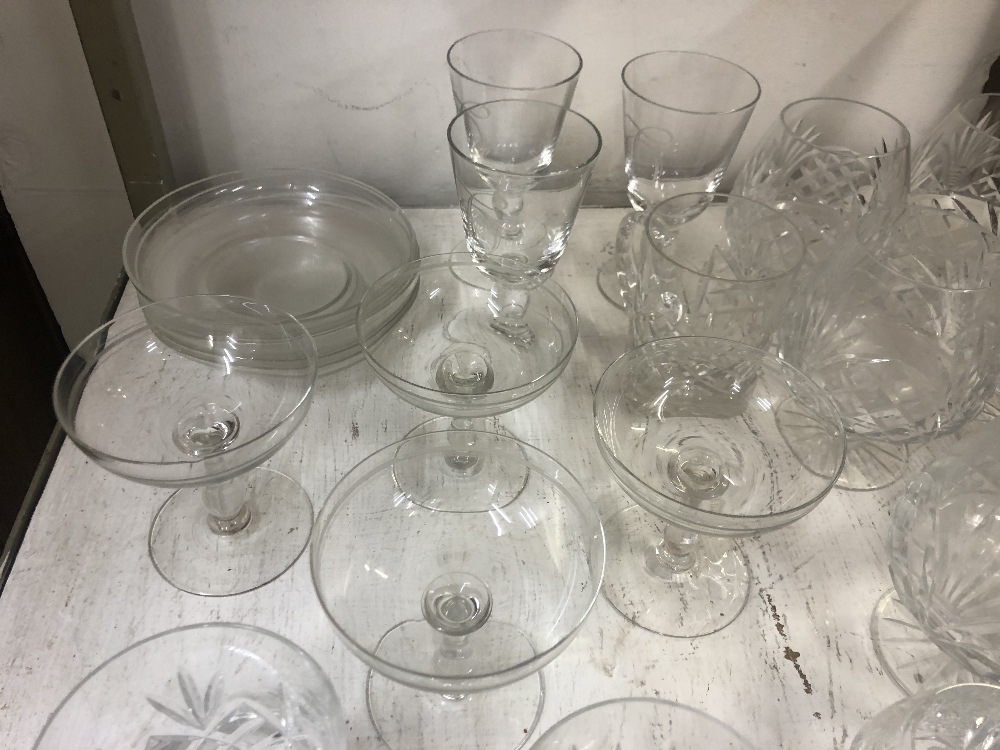 A collection of assorted cut glassware - Image 10 of 10