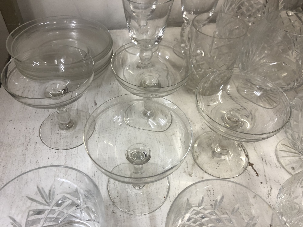 A collection of assorted cut glassware - Image 9 of 10