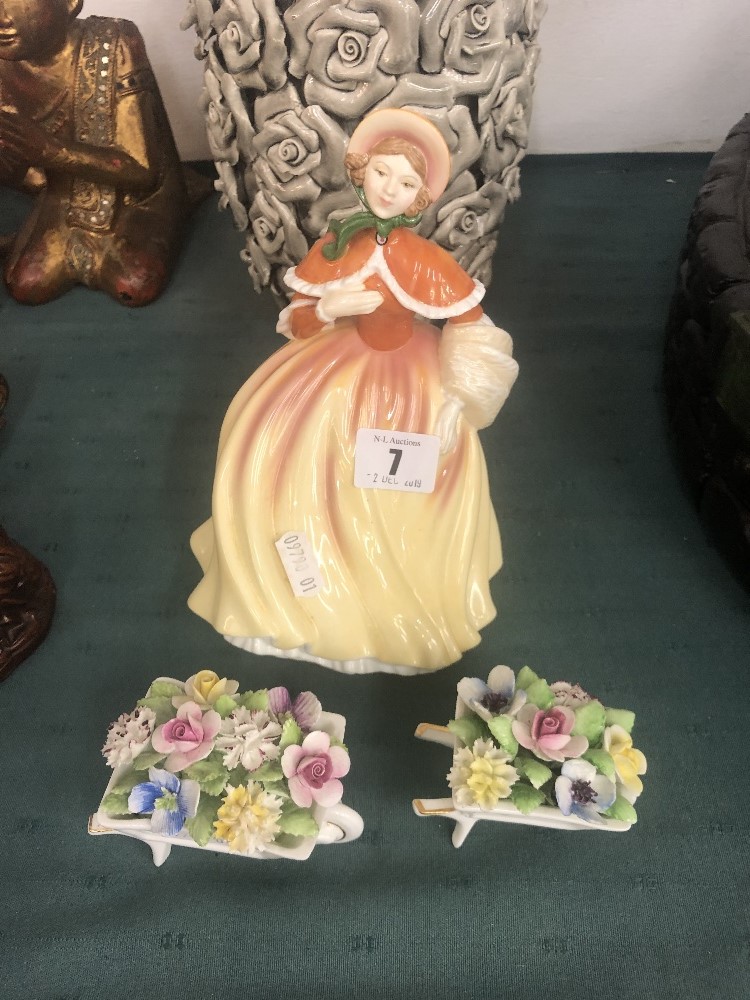 A Royal Doulton figurine and two Doulton posies - Image 5 of 5