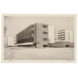 Bauhaus - - Bauhausgebäude in Dessau. 8 Drucke nach Original-Photographien. Dessau, um 1927-31.