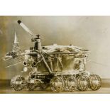 Technik - Raumfahrt - - Lunochod Mondmobil. Original-Photographie.Vintage. Silbergelatine. Keystone,