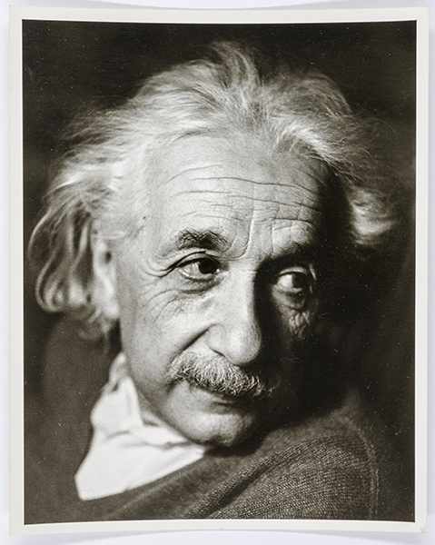 Haas, Robert. Albert Einstein. Princeton. Original-Photographie. Vintage. Bromsilbergelatineabzug. - Image 3 of 3