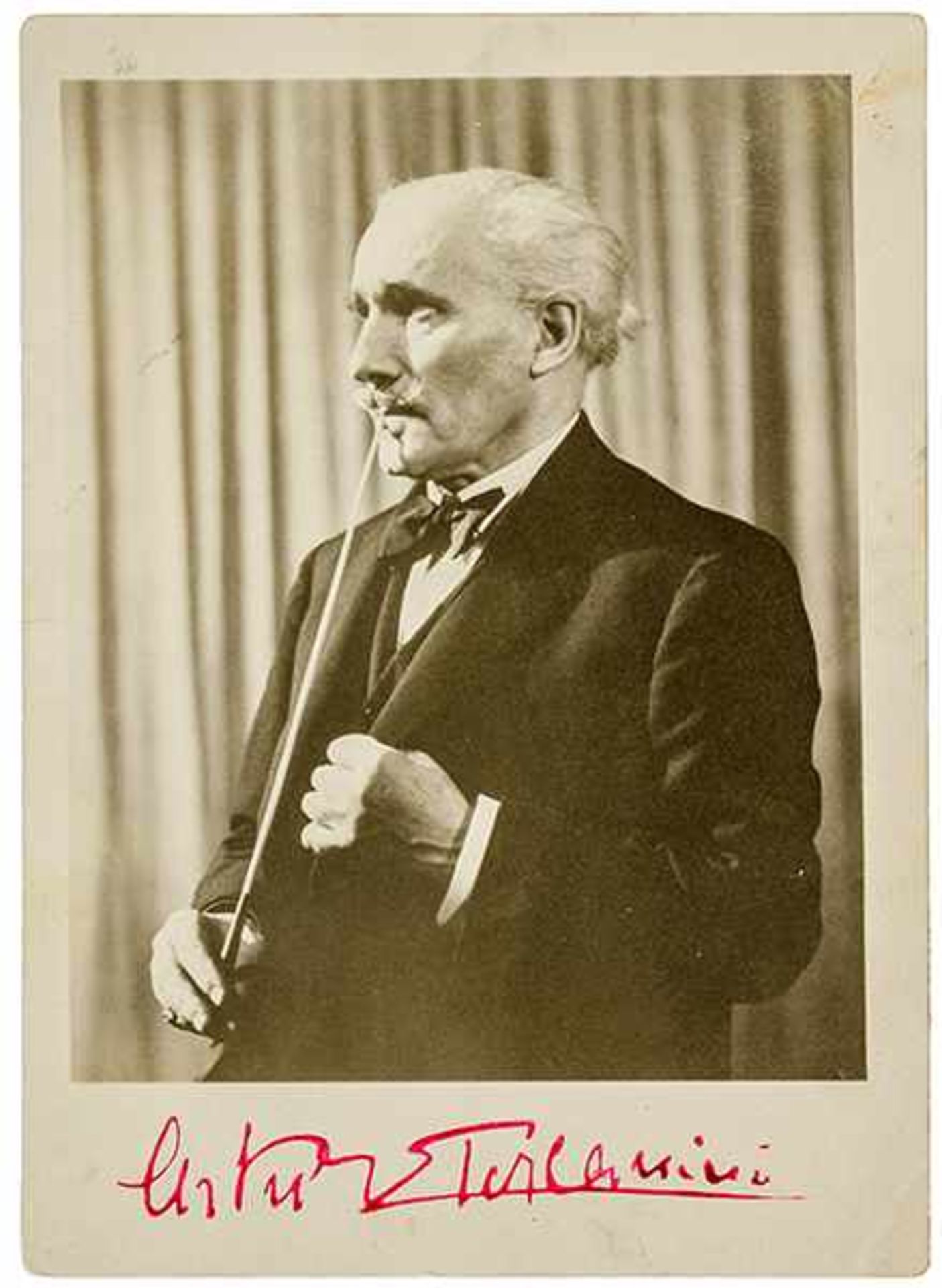 Haas, Robert. Arturo Toscanini. 2 Original-Photographien. Vintages. Bromsilbergelatineabzüge. - Bild 3 aus 3
