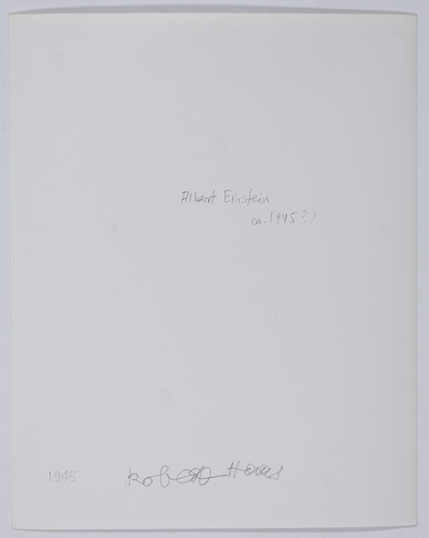 Haas, Robert. Albert Einstein. Princeton. Original-Photographie. Vintage. Bromsilbergelatineabzug. - Image 2 of 3