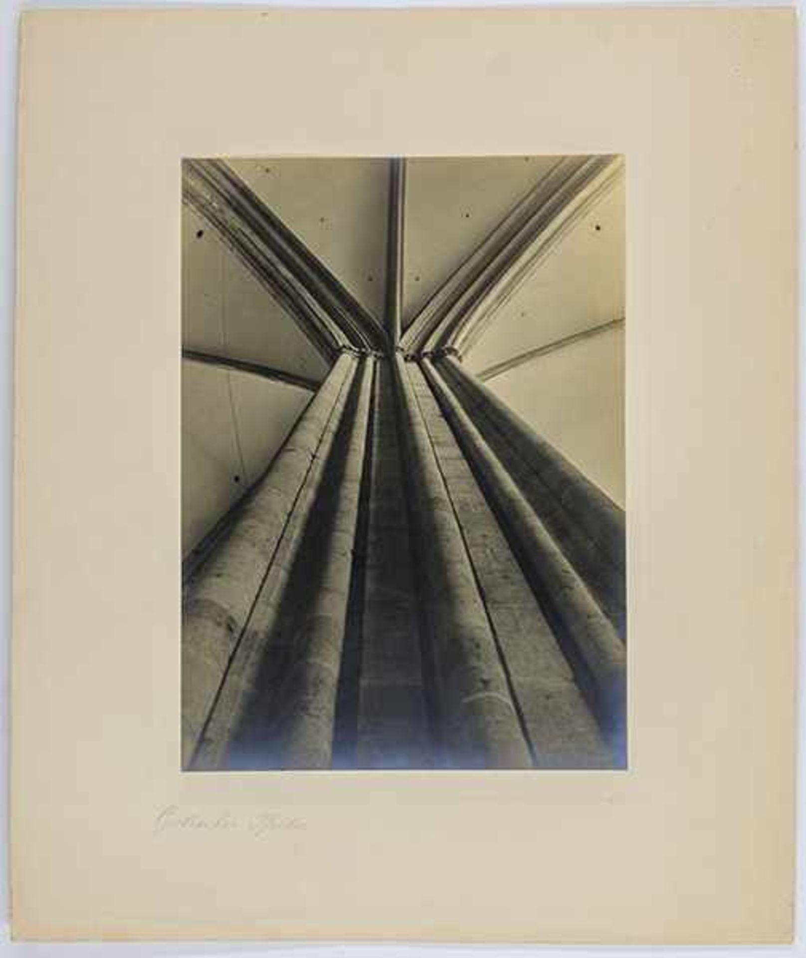 Lohr, Max. Gotischer Pfeiler. Original-Photographie. Vintage. Silbergelatine. 1930. Format: 39,5 x - Bild 3 aus 3