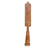 Afrikana - - Fanti, Ghana. Holz. Größe: 51 x 7 x 6,5 cm.Fantis sind weibliche Fruchtbarkeitspuppen