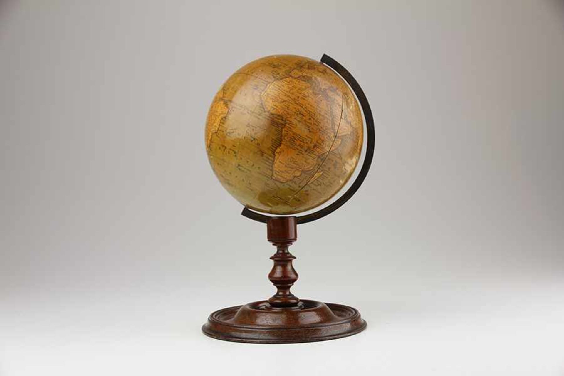 Globen - Astronomie - - Erdglobus von James Manning. London 1862, bezeichnet "Manning's new &