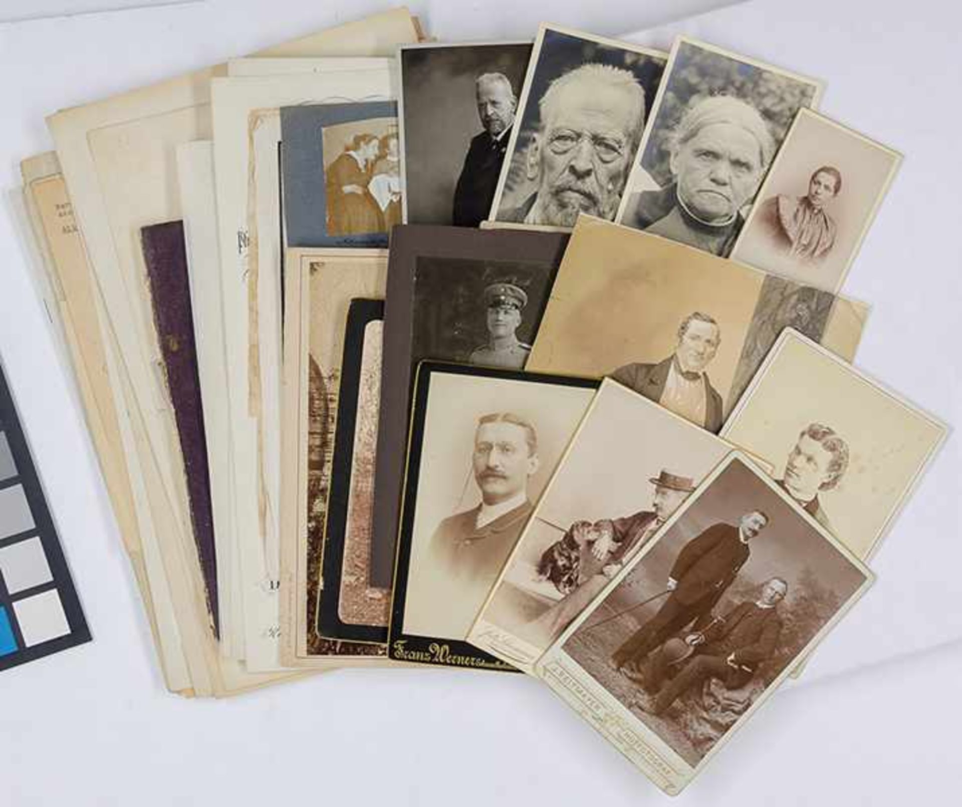 Panizza, Oskar - - Sammlung von knapp 60 Dokumenten zur Familie Panizza in Original-Photographien, - Bild 4 aus 4