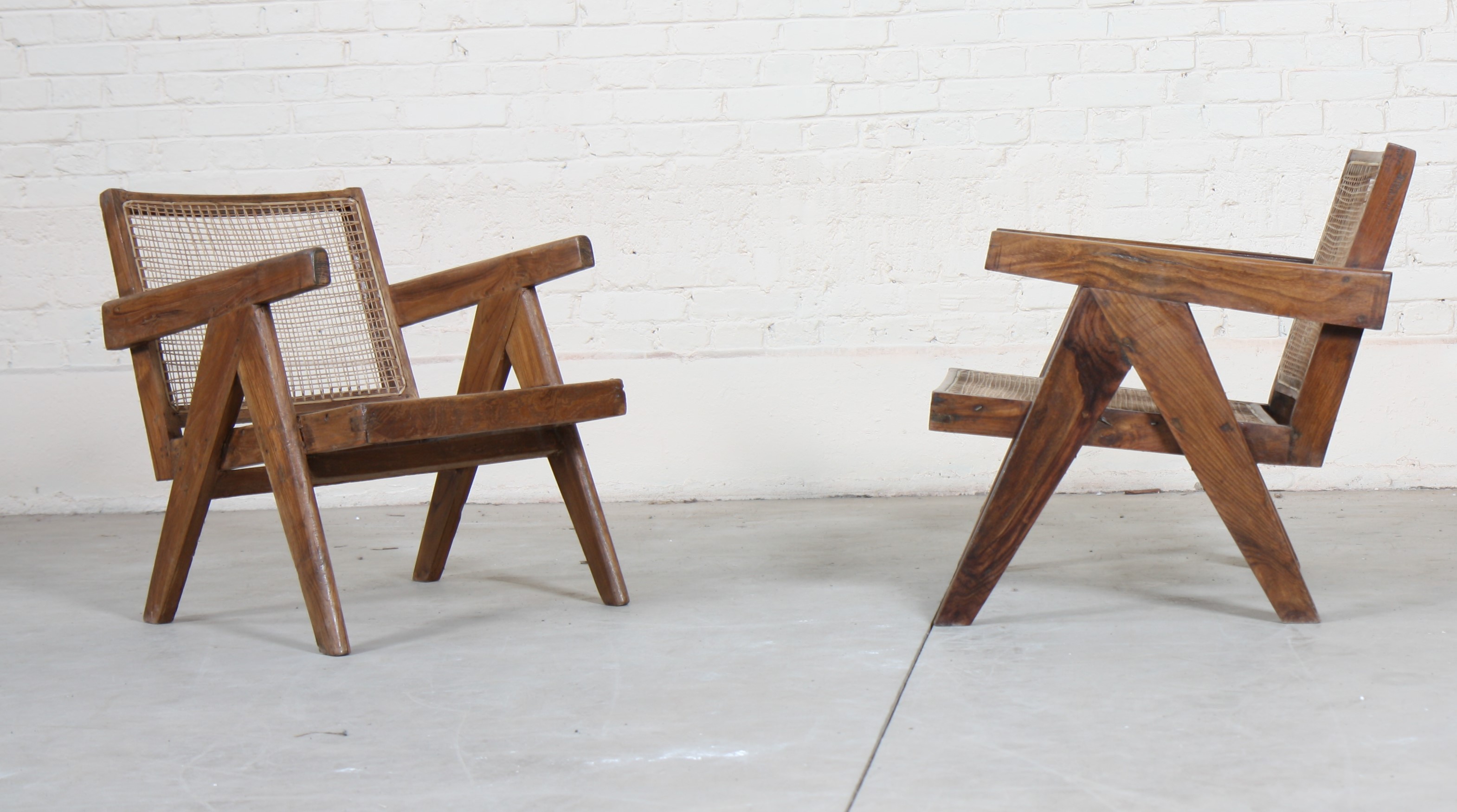 PIERRE JEANNERET (1896-1967) Ensemble de deux "Easy Armchairs" de Pierre Jeanneret [...]