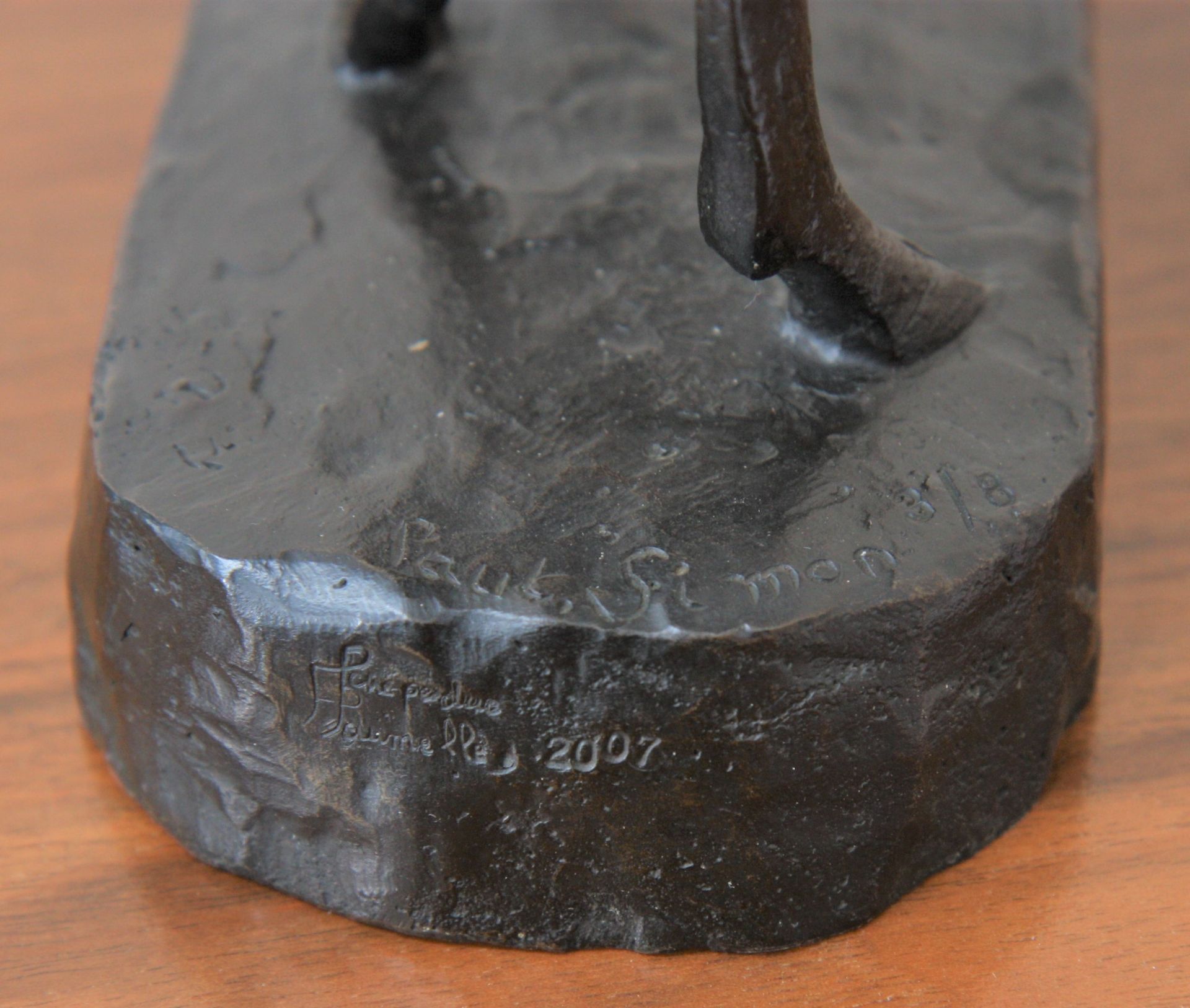 BRONZE "GUIB" DE PAUL SIMON (1892-1979) Bronze à patine brune représentant un guib, [...] - Bild 4 aus 4