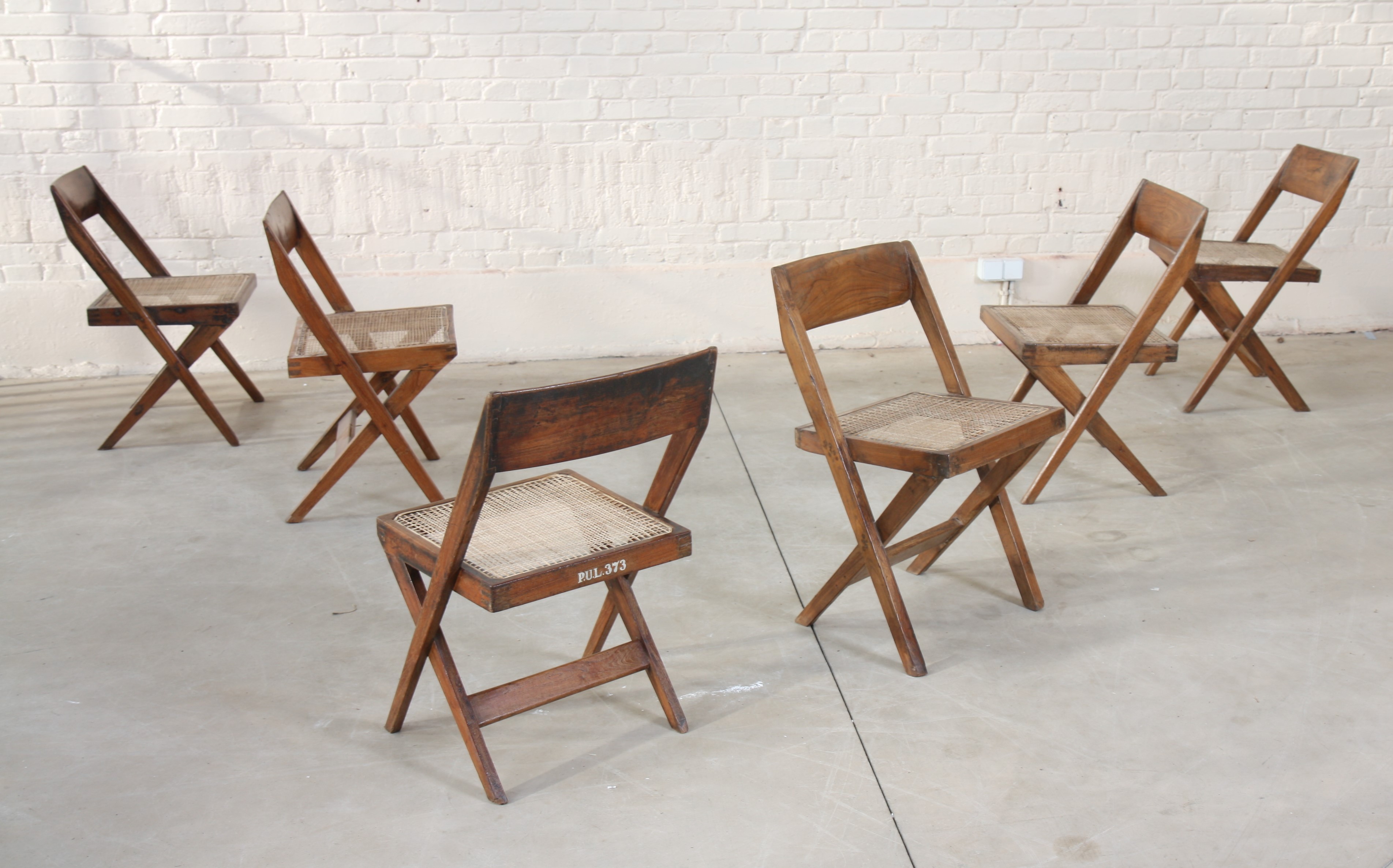 PIERRE JEANNERET (1896-1967) Ensemble de 6 chaises de librairie de Pierre Jeanneret [...] - Image 4 of 6