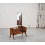 PIERRE JEANNERET (1896-1967) "Dressing table" de Pierre Jeanneret (1896-1967) [...]