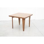 PIERRE JEANNERET (1896-1967) "Square table" ou "Cafeteria table" de Pierre Jeanneret [...]