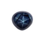 EXCEPTIONNEL ET RARE SAPHIR ETOILE 44 CARATS 74 Saphir étoilé bleu, de Madagascar, [...]