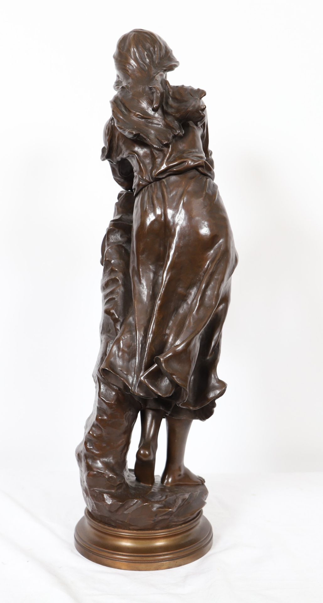 BRONZE "JEUNE FEMME AU TAMBOURIN" DE EUGENE MARIOTON (1854-1933) En bronze patiné, [...] - Bild 3 aus 6