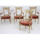 SUITE DE QUATRE FAUTEUILS EN BOIS LAQUE DIRECTOIRE En hêtre rechampi, à dossier [...]