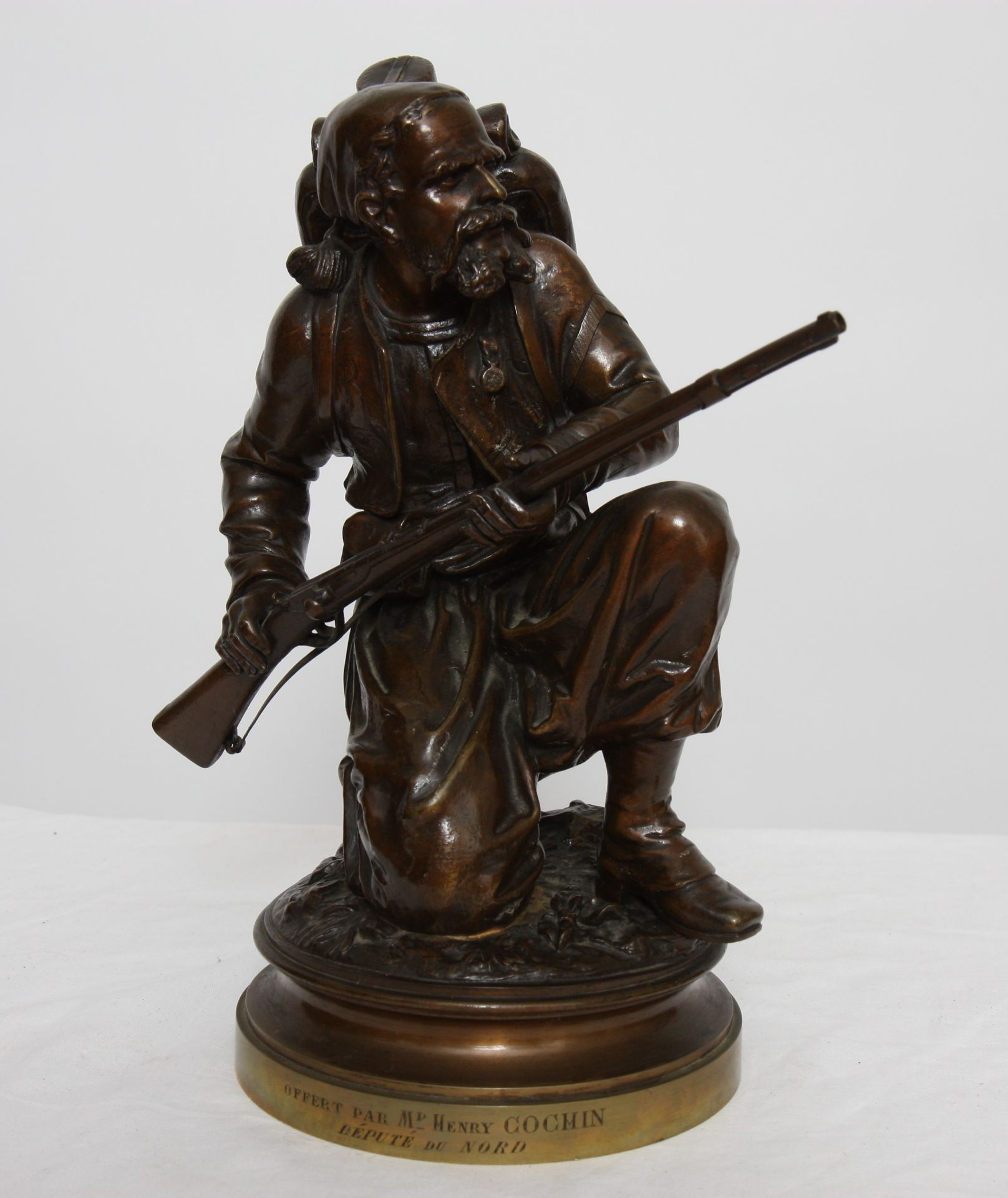 BRONZE "LE ZOUAVE ACCROUPI" DE CHARLES ANFRIE (1833-1905) En bronze patiné, reposant [...]