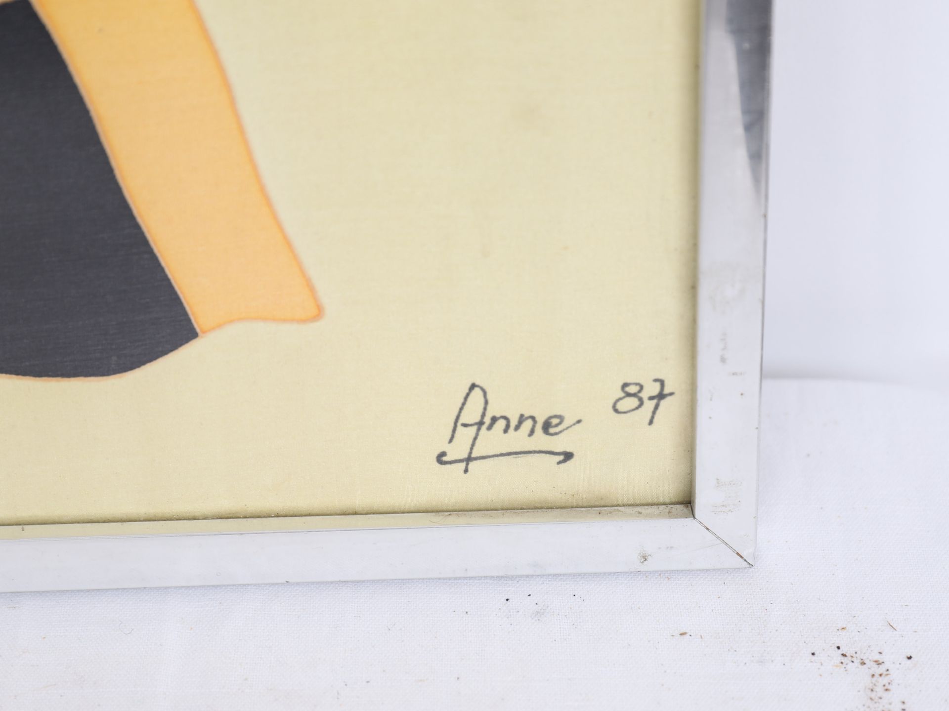 TABLEAU SUR SOIE "CLOWN SALUANT" 1987 DE ANNE Peinture sur soie, signée et datée [...] - Bild 2 aus 3