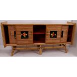 BUFFET ENFILADE EN ROTIN DE Adrien AUDOUX et Frida MINET En rotin et mélaminé, [...]