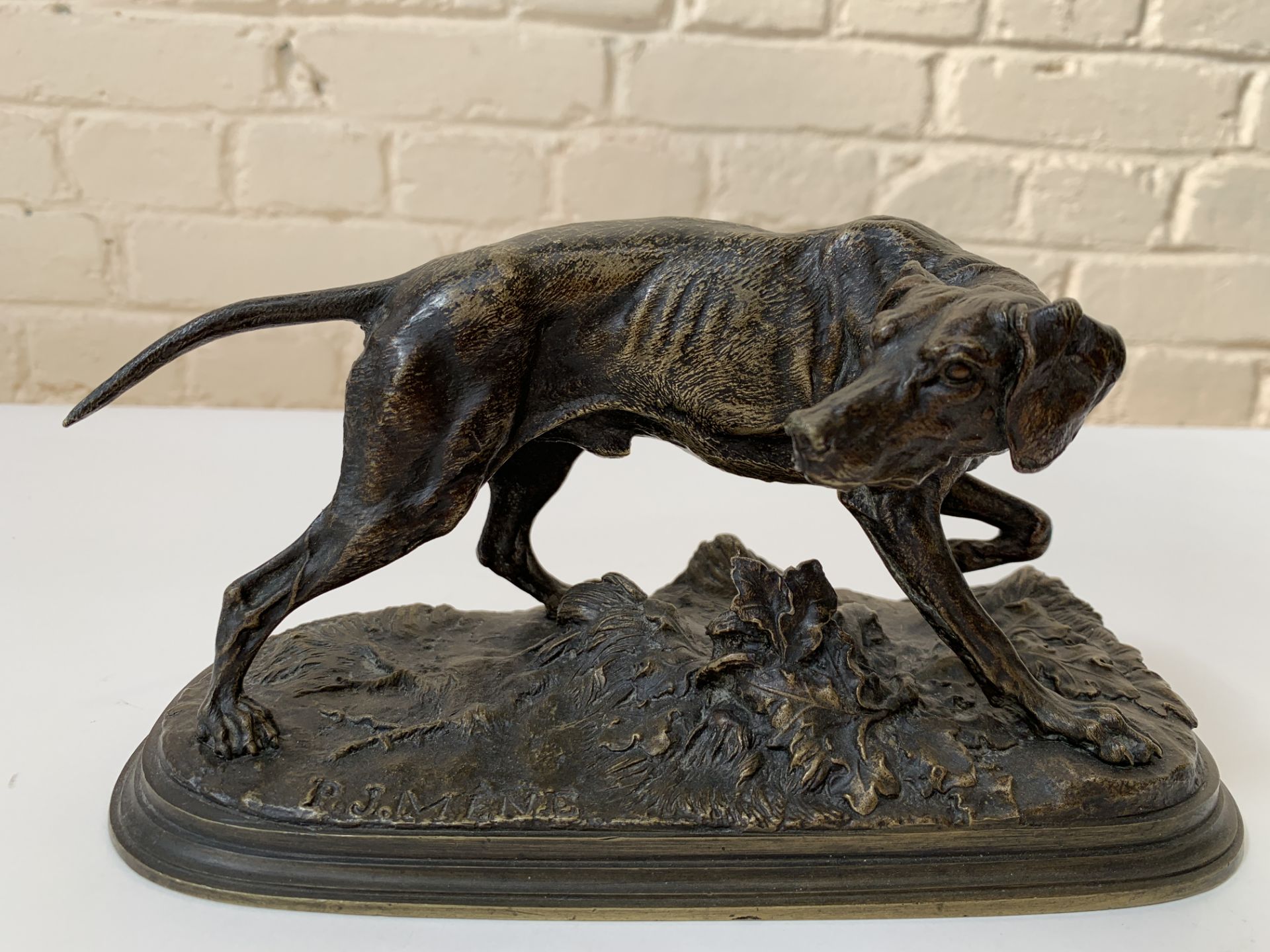 BRONZE "CHIEN A L'ARRET" DE Pierre-Jules MÈNE (1810-1879) En bronze patiné [...]